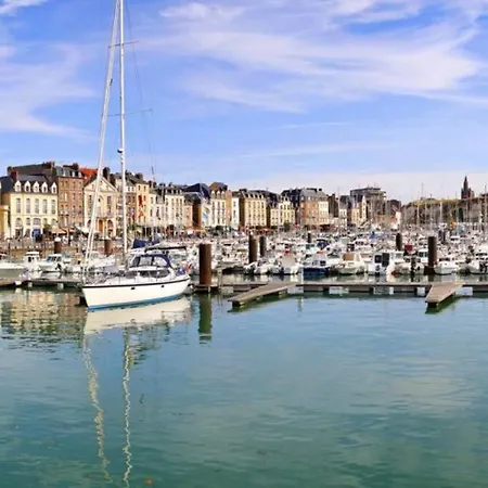 Le Clos Saint Vincent * Manneville-es-Plains