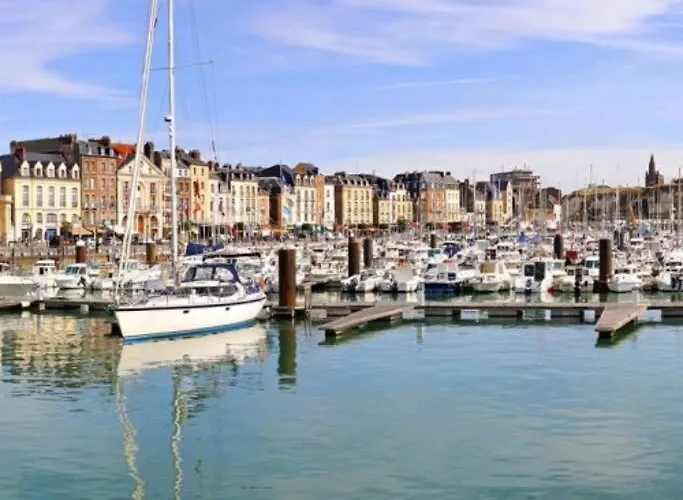 Le Clos Saint Vincent & 3* Manneville-ès-Plains